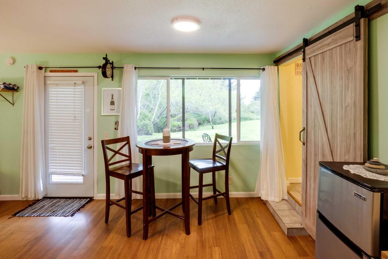 Soothing Studio With Lush Views 2 Mi To Beach! Smith River Exteriör bild